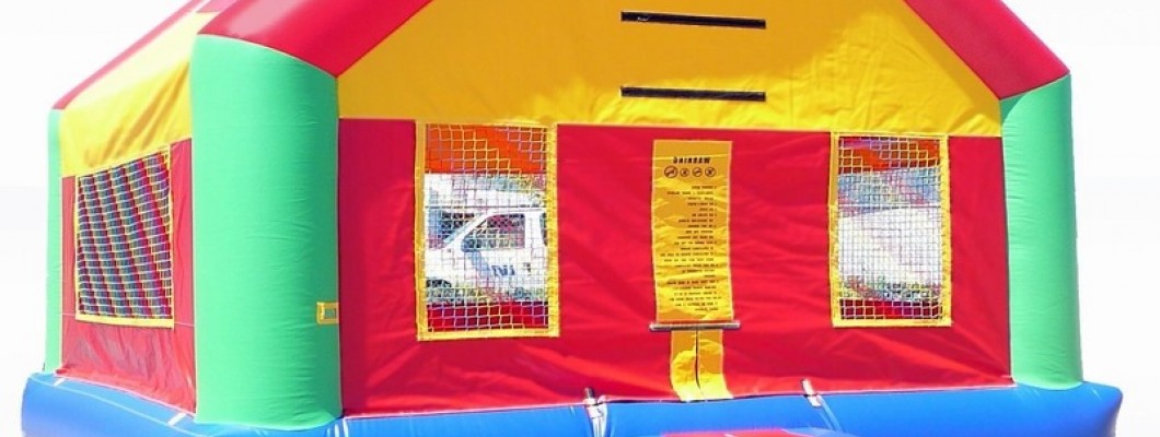 Can You Set Up a Bouncy Castle Near a Swimming Pool? Can You Set Up a Bouncy Castle Near a Swimming Pool?