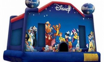 How Many People Are Needed to Set Up an Inflatable Castle?